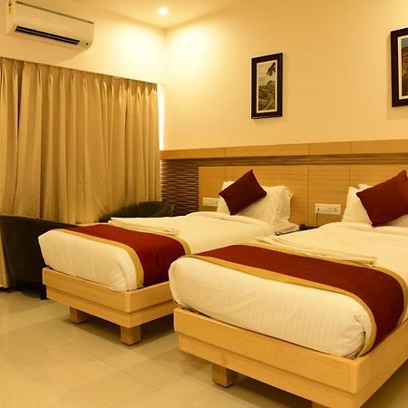 Hotel U.T.Elite Μπανγκαλόρ Εξωτερικό φωτογραφία