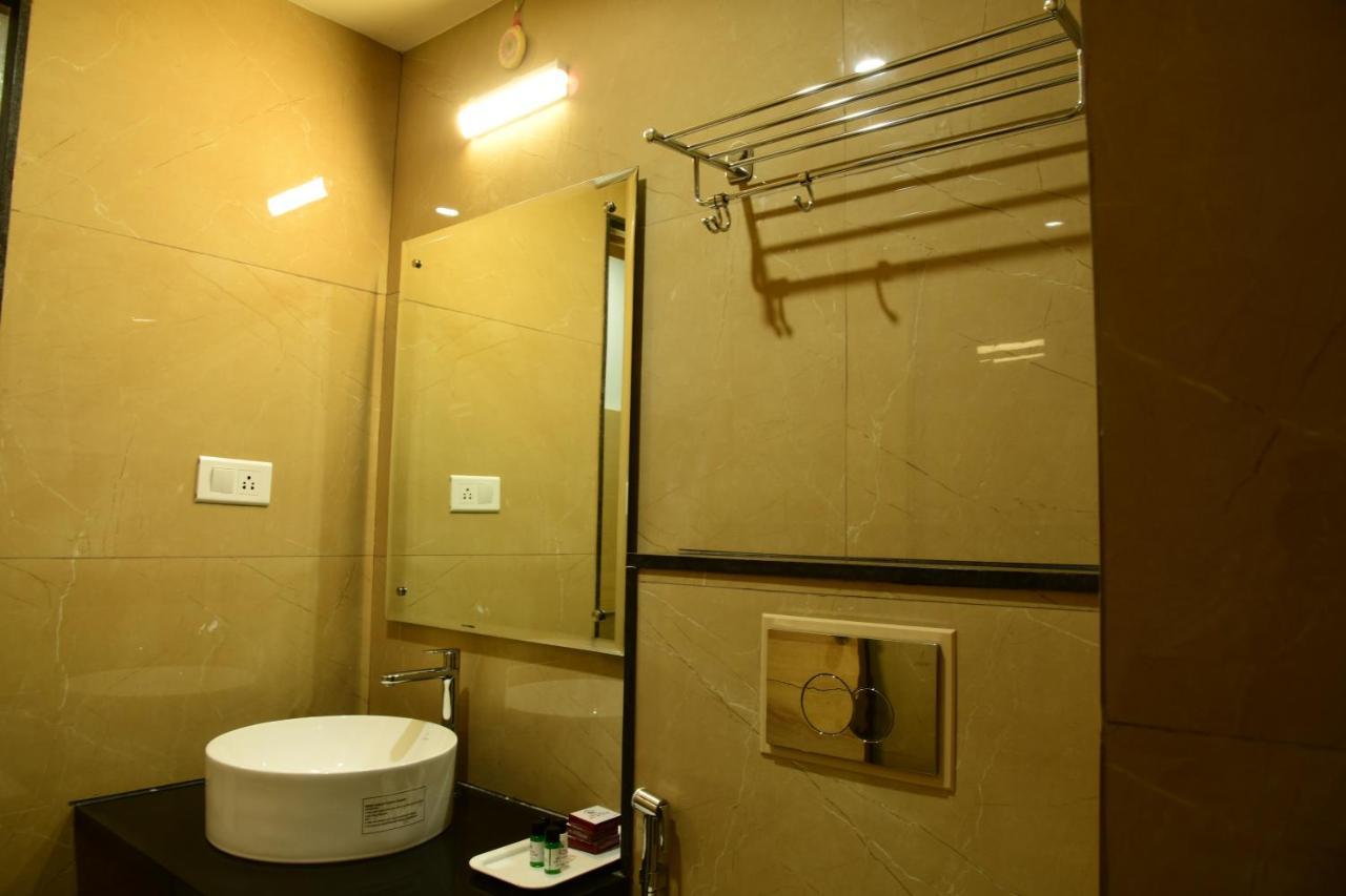 Hotel U.T.Elite Μπανγκαλόρ Εξωτερικό φωτογραφία