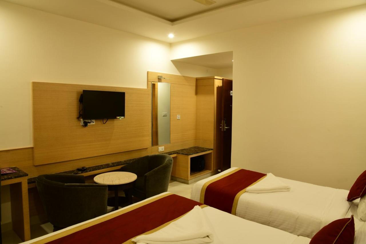 Hotel U.T.Elite Μπανγκαλόρ Εξωτερικό φωτογραφία