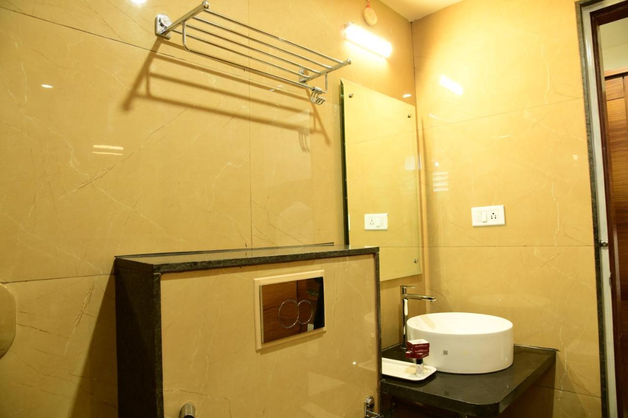Hotel U.T.Elite Μπανγκαλόρ Εξωτερικό φωτογραφία