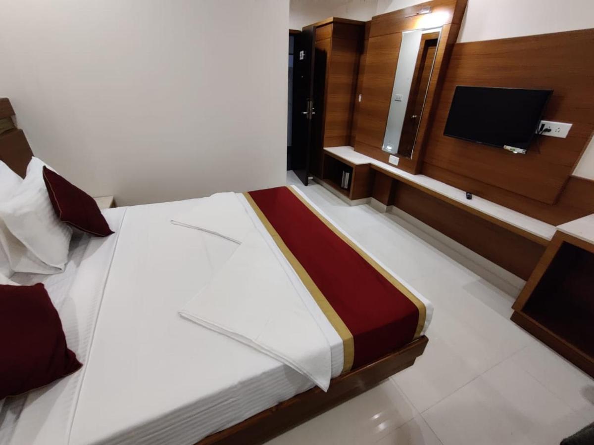 Hotel U.T.Elite Μπανγκαλόρ Εξωτερικό φωτογραφία