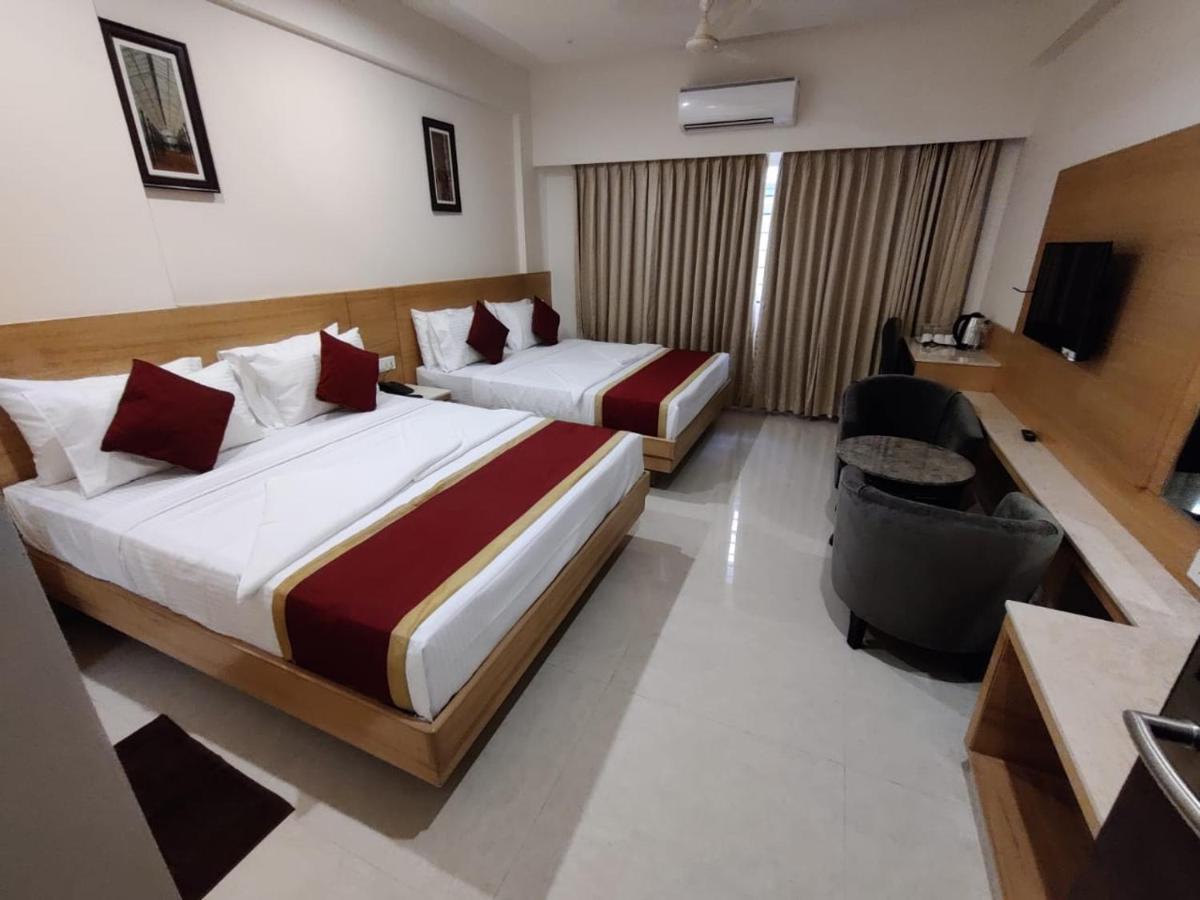 Hotel U.T.Elite Μπανγκαλόρ Εξωτερικό φωτογραφία